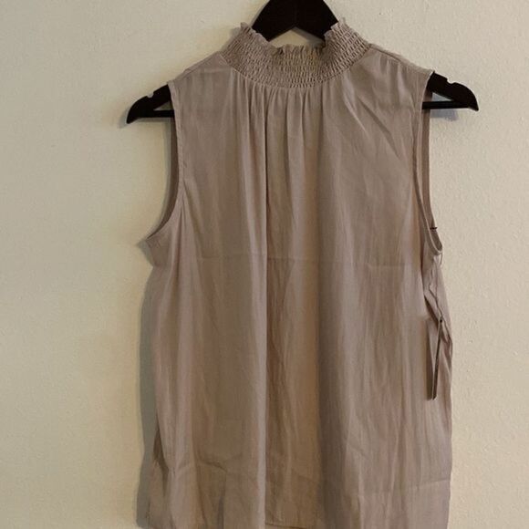 NWT Catherine Malandrino Smocked Mock Neck Sleeveless Malt Taupe Creme Top - Picture 7 of 8